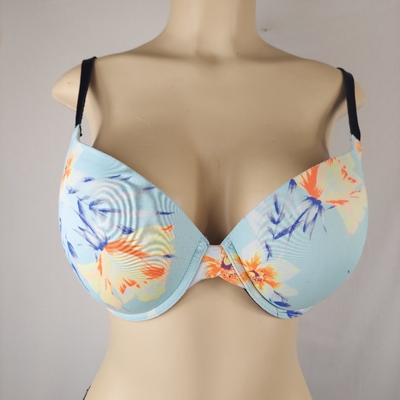 Victoria’s Secret push up bra 36D with flaws - Picture 6 of 10